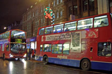 Bussen op Charing Cross Road